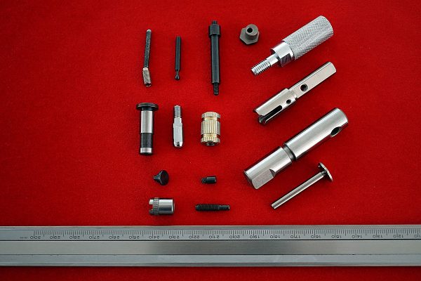 小型車床加工零件